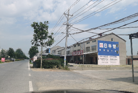 陆川如何能保证墙体广告的醒目性？